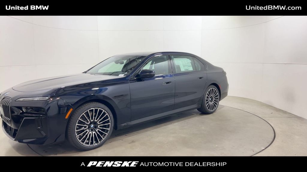 Thumbnail: 2025 BMW 7 Series - 4
