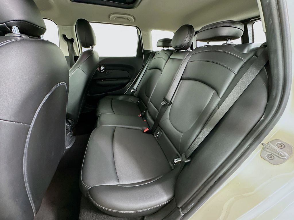 Thumbnail: 2017 MINI Cooper Clubman - 20