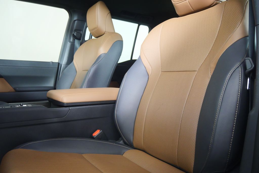 Thumbnail: 2025 Lexus GX - 11