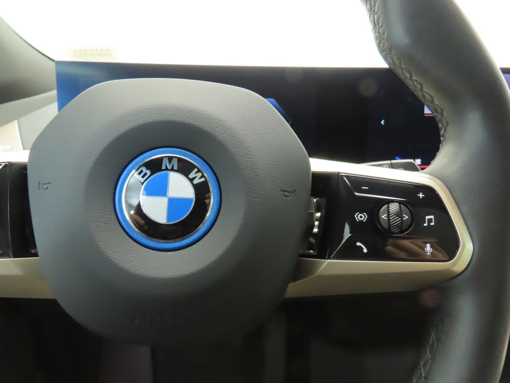 Thumbnail: 2024 BMW iX - 12