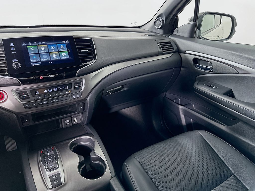Thumbnail: 2019 Honda Passport - 23