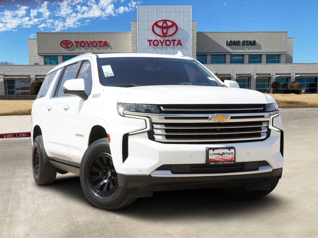 Summit White 2021 Chevrolet Suburban SUV / Crossover Four-Wheel Drive 