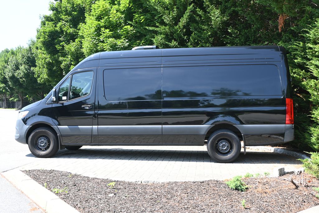 Thumbnail: 2024 Mercedes-Benz Sprinter - 2