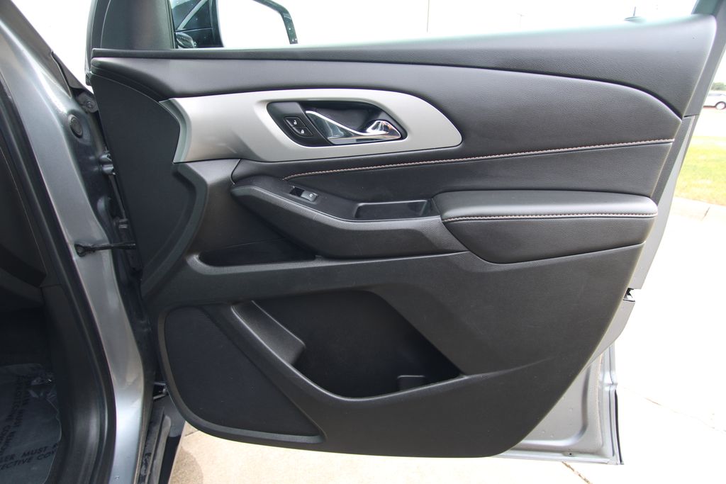 Used 2020 Chevrolet Traverse SUV