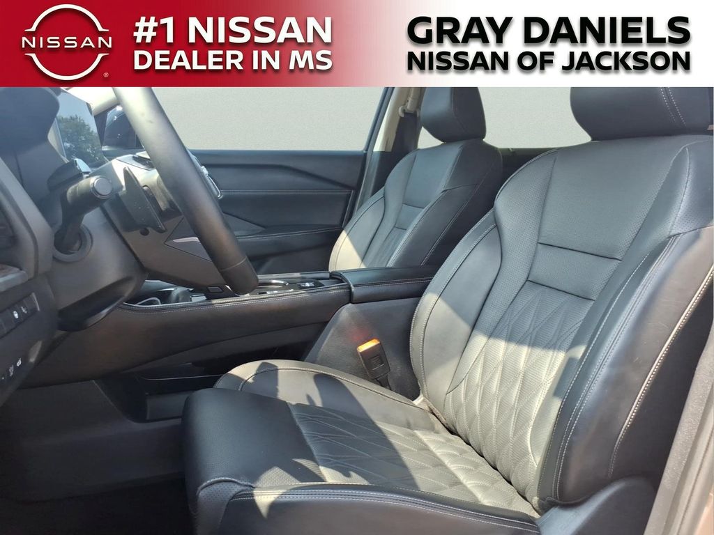 Used 2025 Nissan Rogue SUV