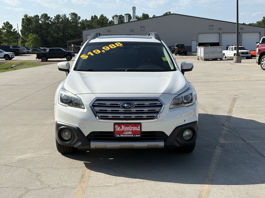 2016 Subaru Outback 2.5i White at Gullo Toyota