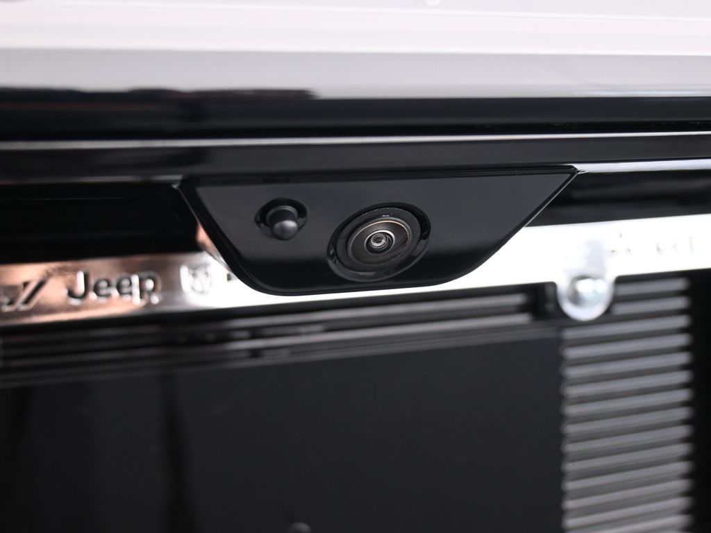 New 2026 High Gloss Black Jeep Limited image 32