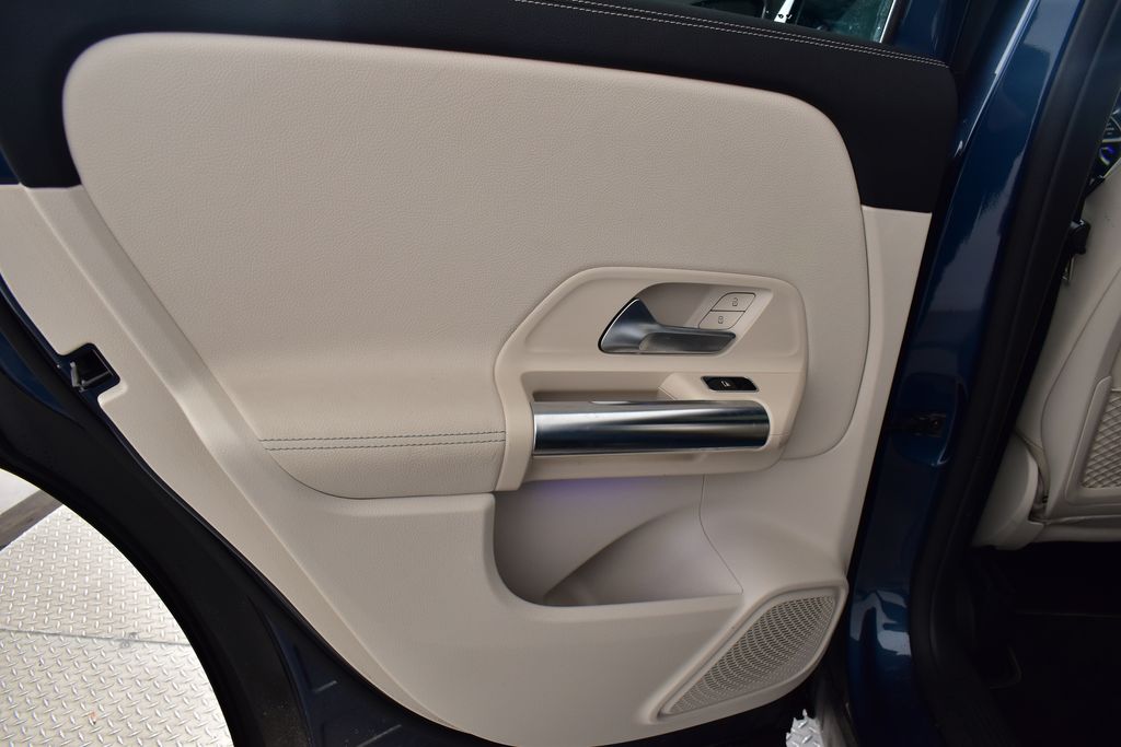 2021 Mercedes-Benz GLA 250 4MATIC 29