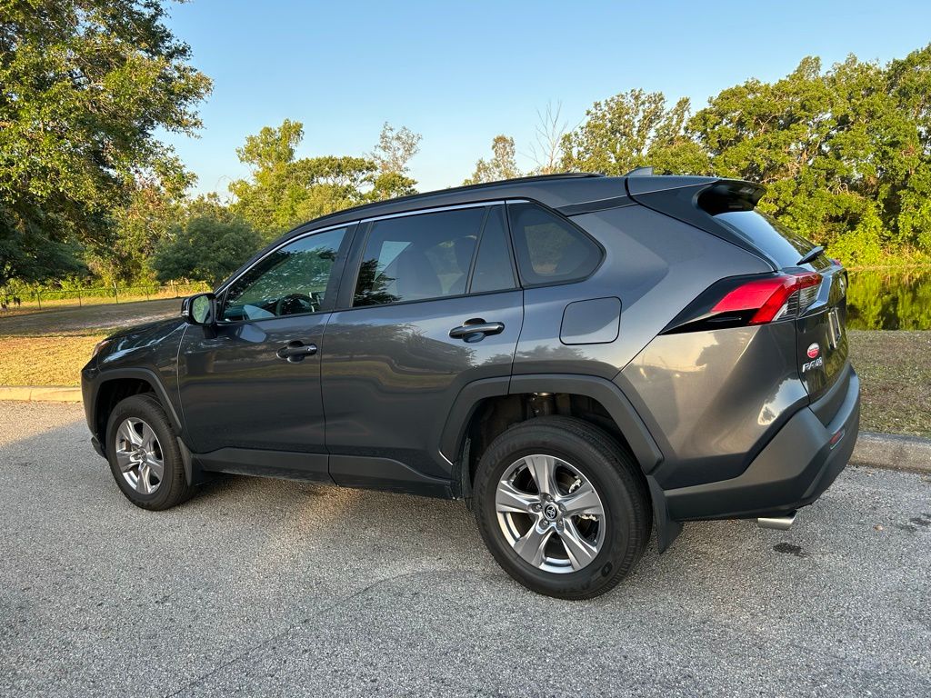 2024 Toyota RAV4 XLE 3