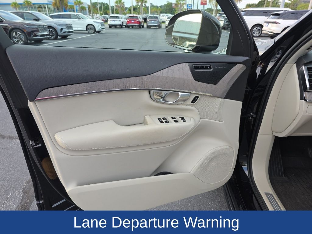2023 Volvo XC90 B6 Plus Bright Theme 7P