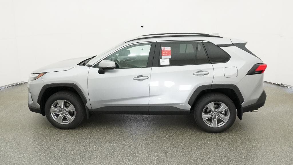 Thumbnail: 2025 Toyota RAV4 - 27