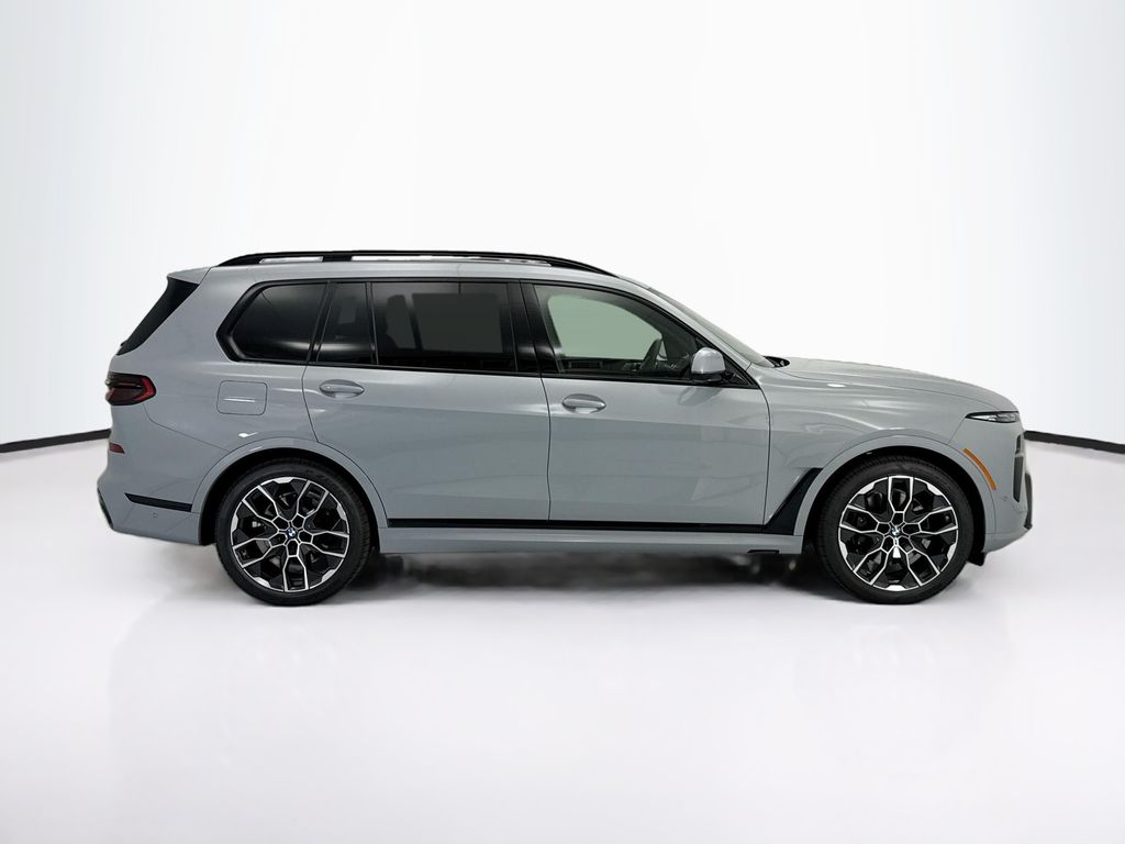 Thumbnail: 2027 BMW X7 - 4