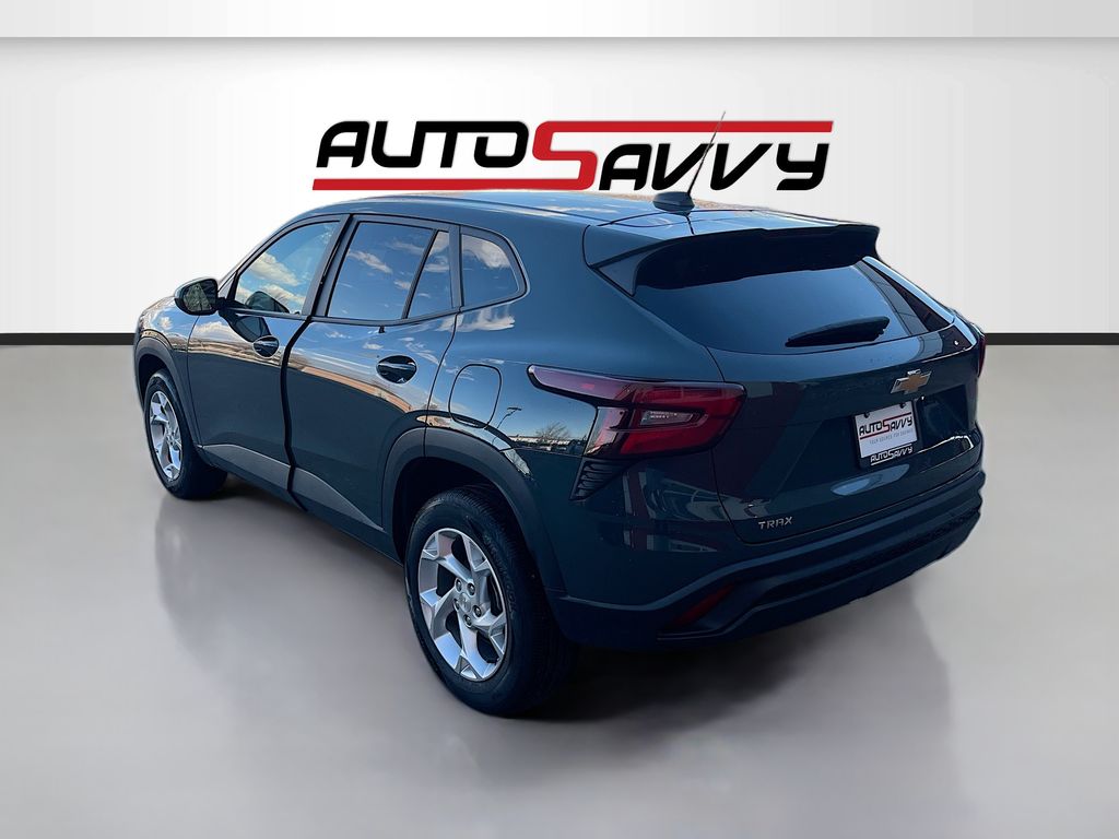 View vehicle photo 5