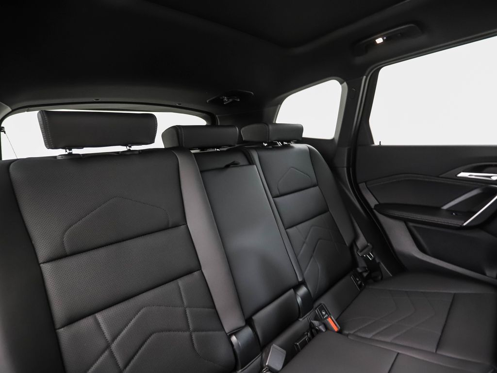 Thumbnail: 2023 BMW X1 - 27