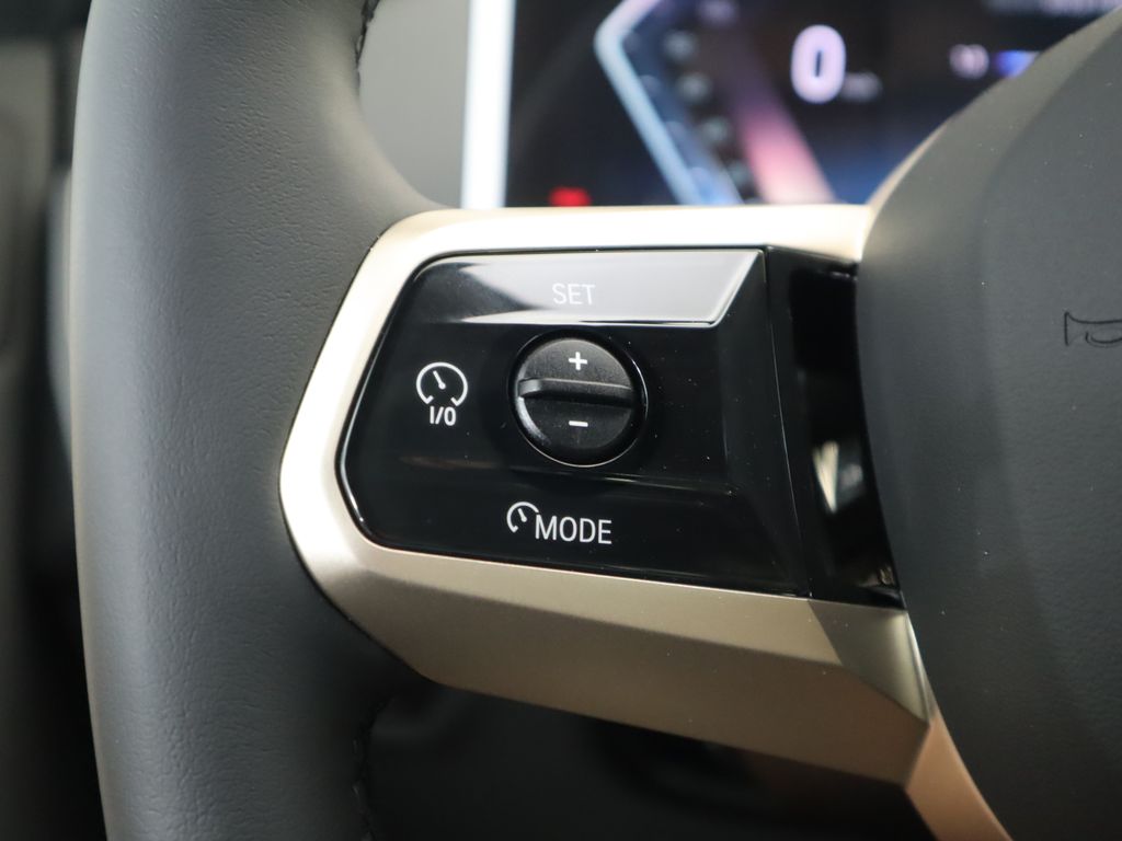 2025 BMW iX xDrive50 11