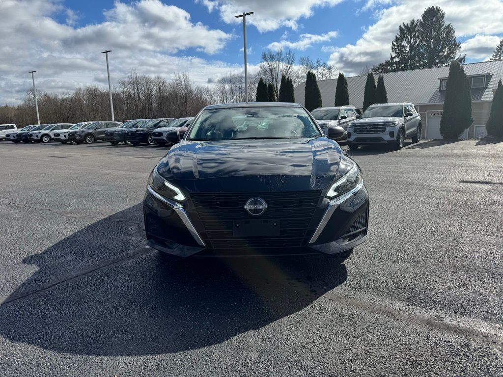 2024 Nissan Altima 2.5 SV Black at John Sisson Motors