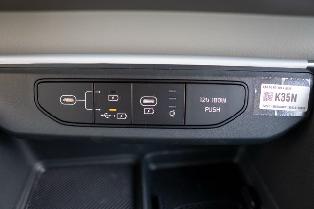 2026 Kia Carnival SX Prestige - Photo 18