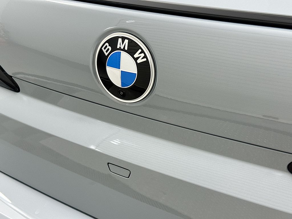 Thumbnail: 2025 BMW 7 Series - 22