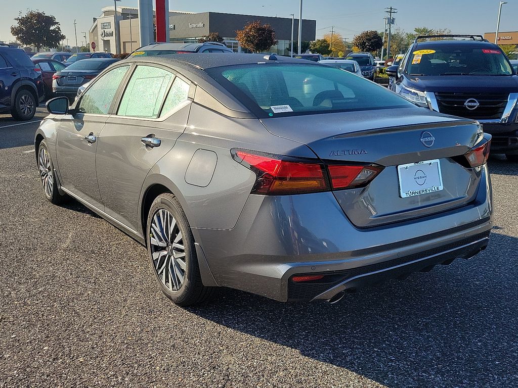 Thumbnail: 2025 Nissan Altima - 3