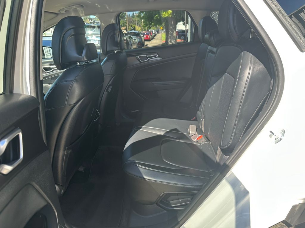 2023 Kia Sportage Hybrid EX