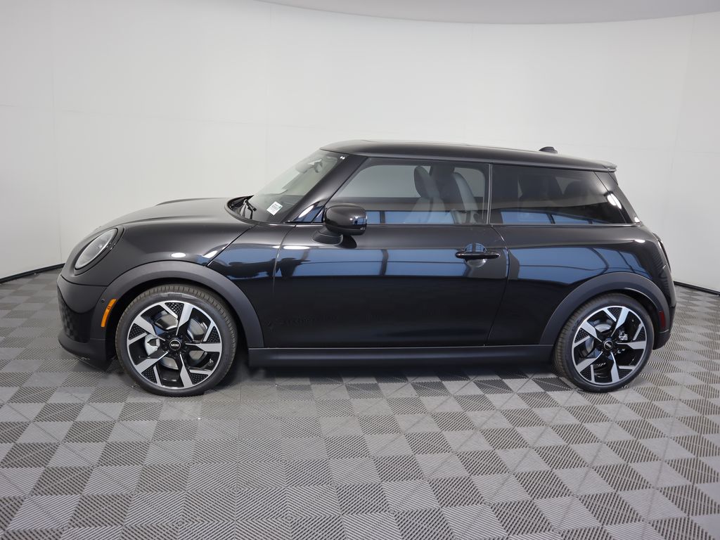 2025 MINI Cooper S 8