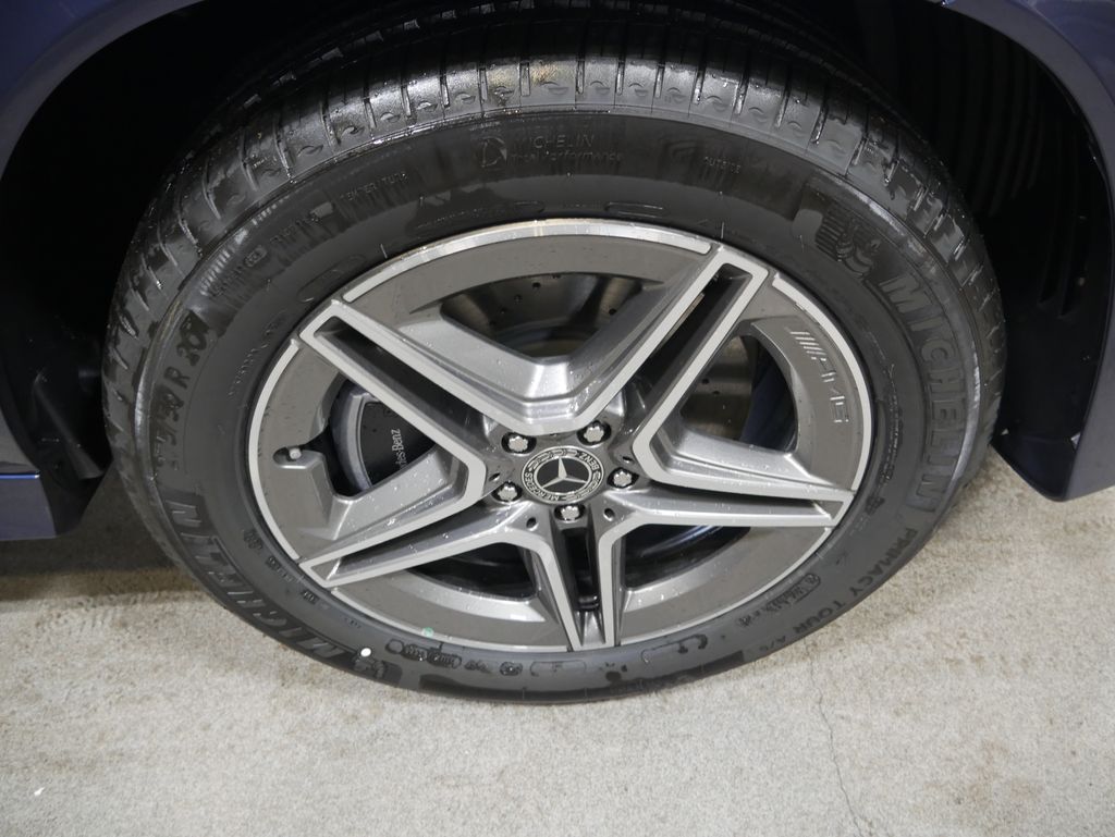 Thumbnail: 2026 Mercedes-Benz GLE - 15