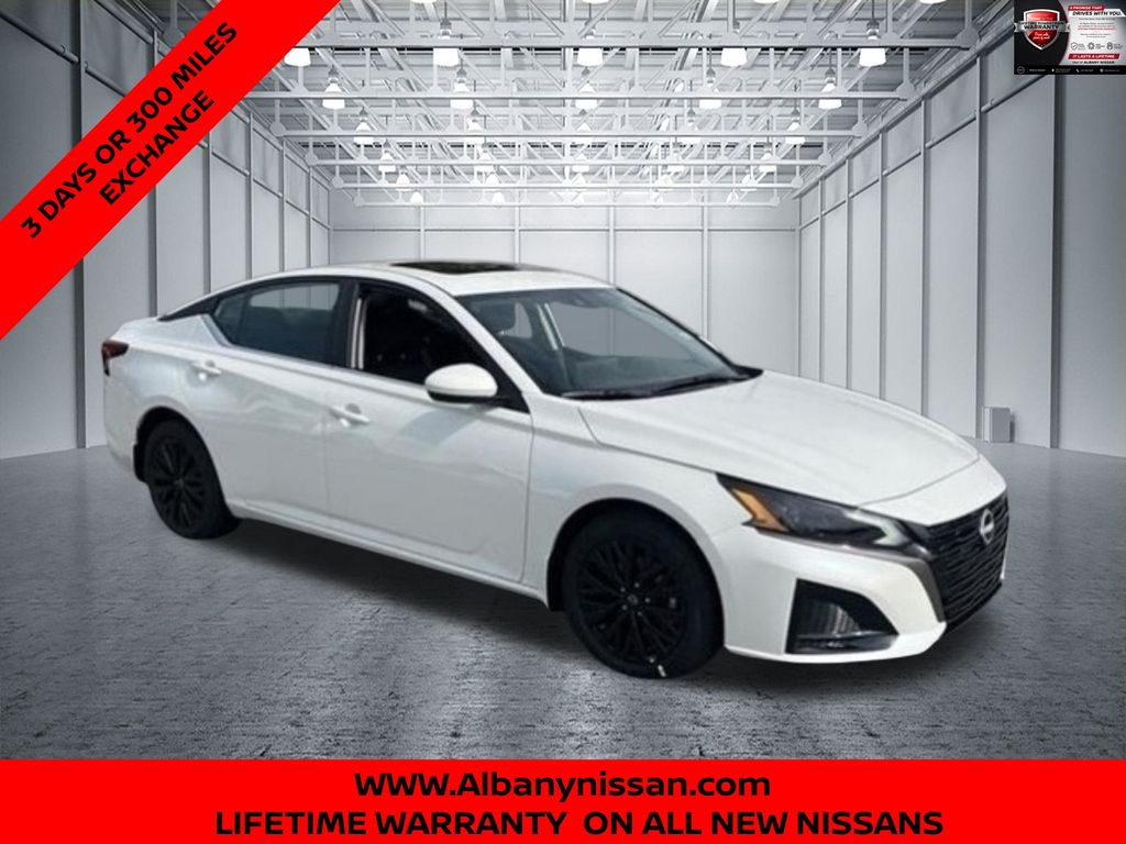 Pearl White 2026 Nissan Altima Sedan Front-Wheel Drive Continuously Variable Transmission