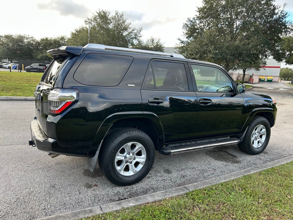 Thumbnail: 2017 Toyota 4Runner - 5