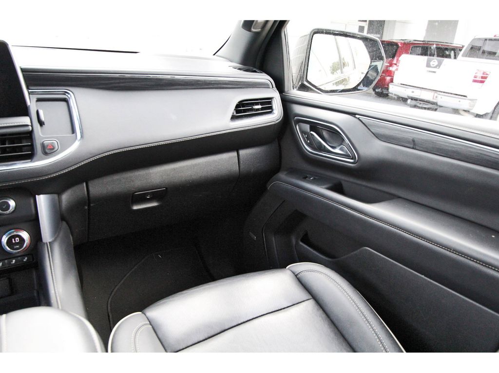 2024 GMC Yukon SLT - 9