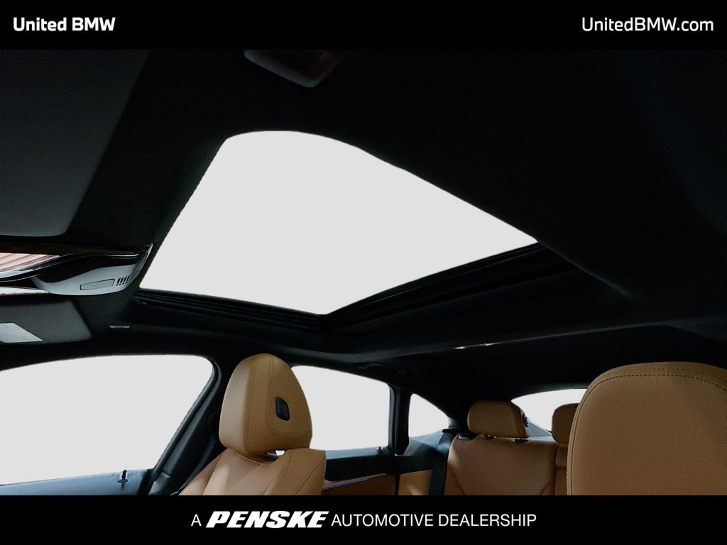Thumbnail: 2025 BMW i4 - 12