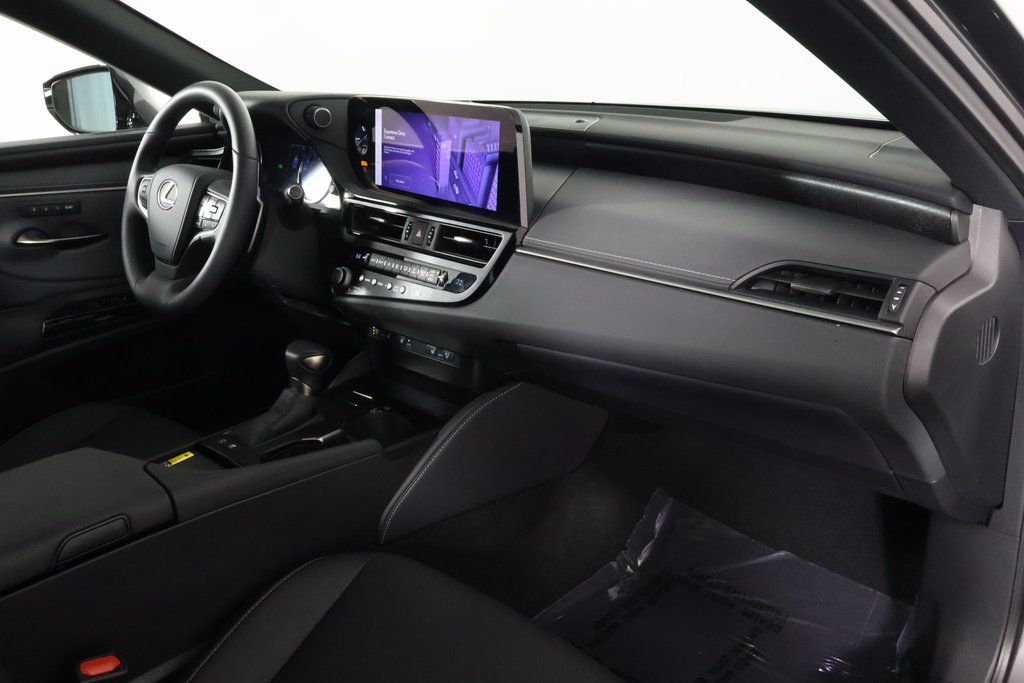 Thumbnail: 2025 Lexus ES - 9