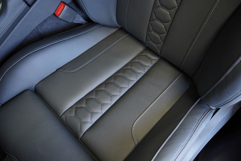 Thumbnail: 2026 BMW X5 - 12