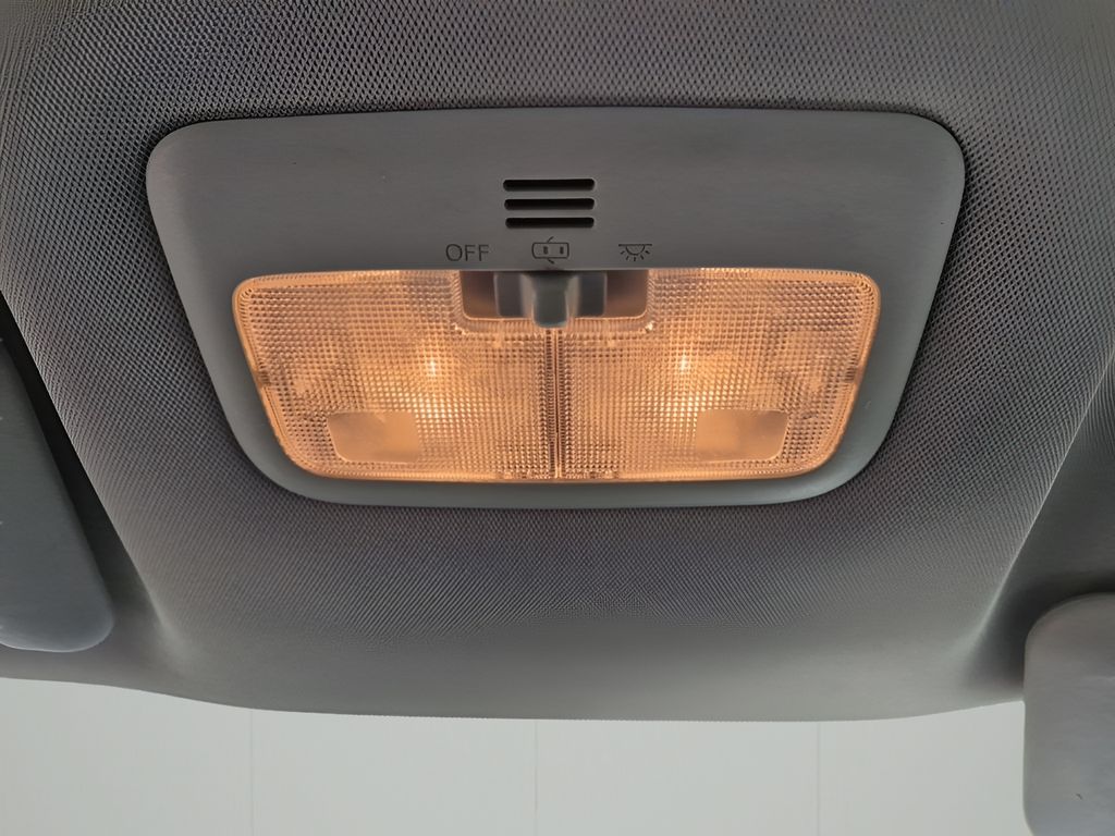 Used 2016  Toyota LE Plus image 41