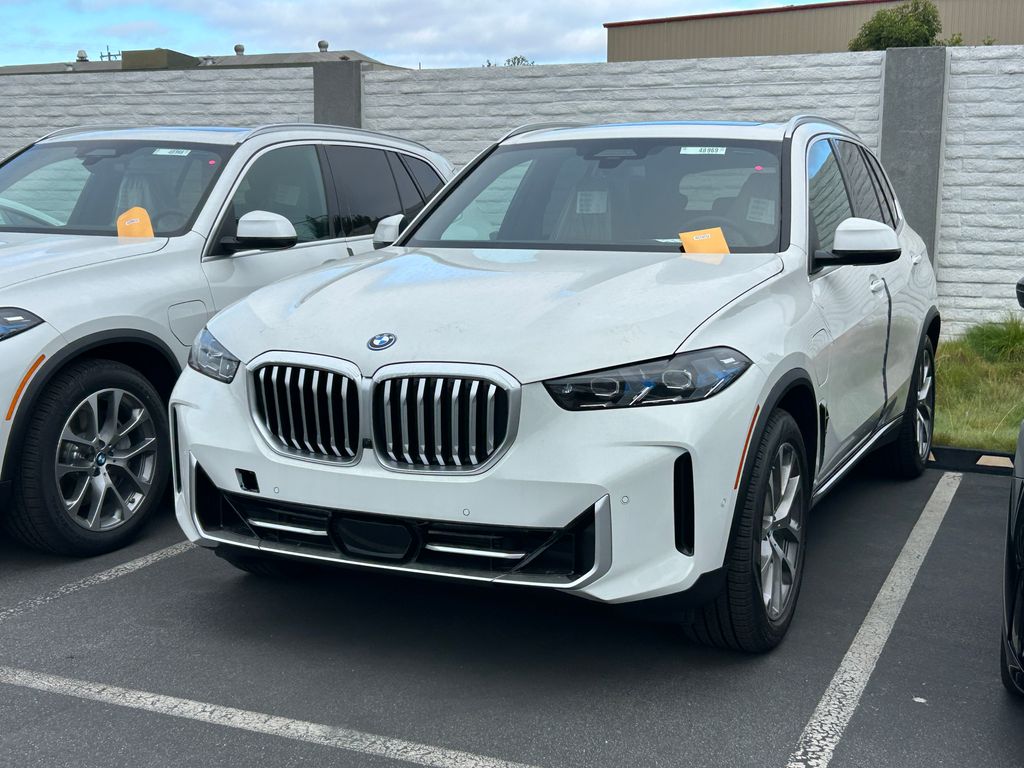 Thumbnail: 2026 BMW X5 - 2
