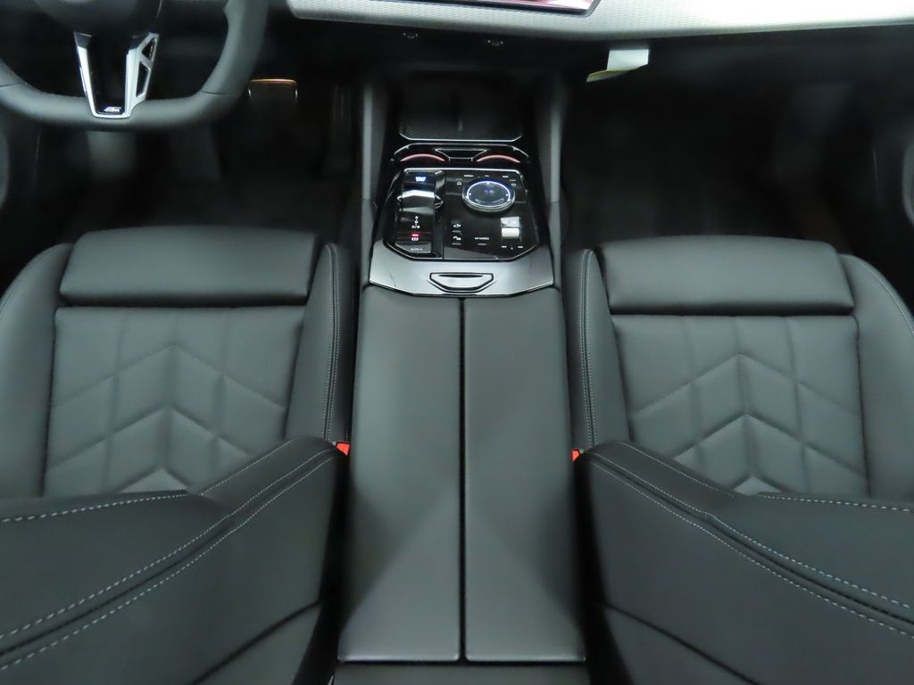 2025 BMW i5 eDrive40 17