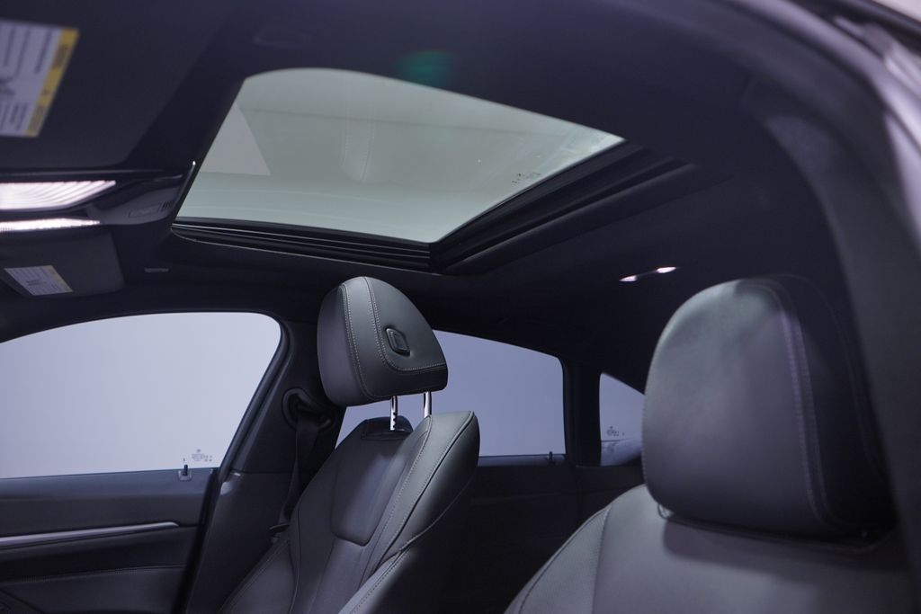 Thumbnail: 2023 BMW i4 - 8