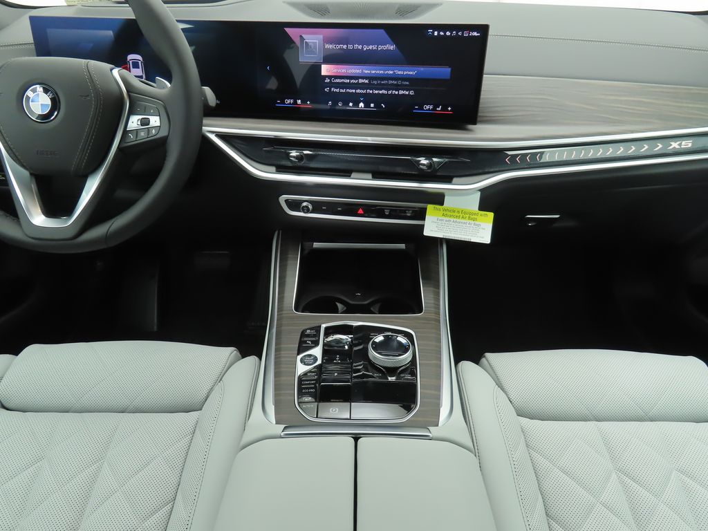 Thumbnail: 2026 BMW X5 - 13