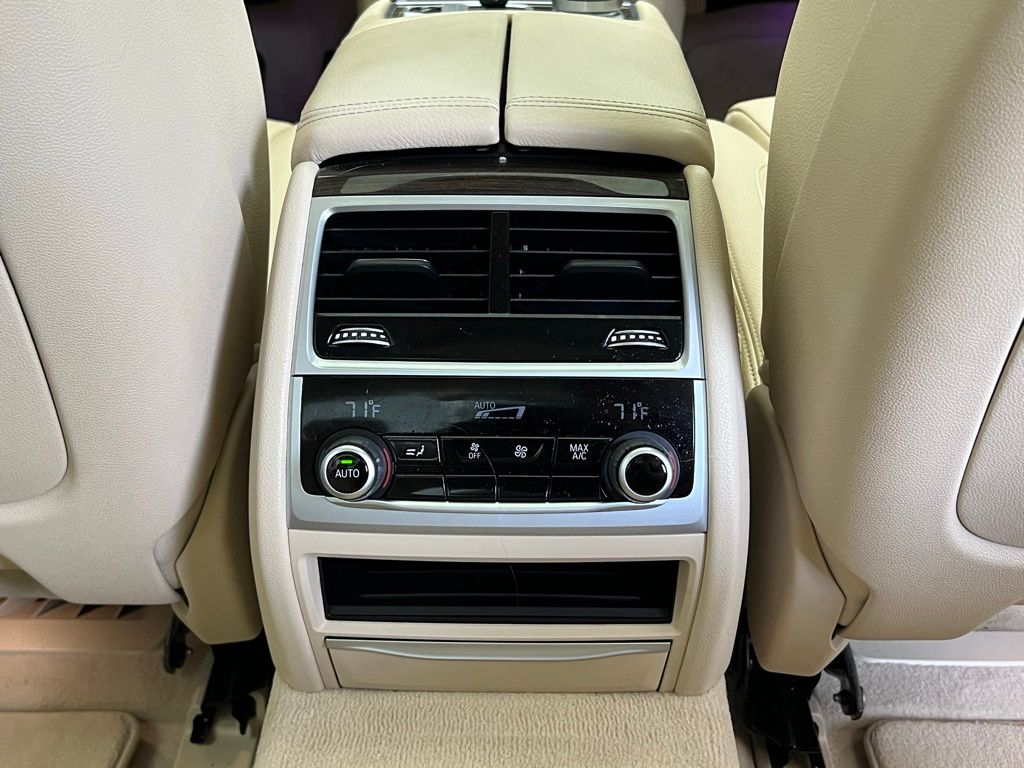 Thumbnail: 2022 BMW 7 Series - 9