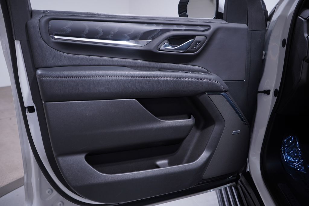 Thumbnail: 2023 GMC Yukon - 16