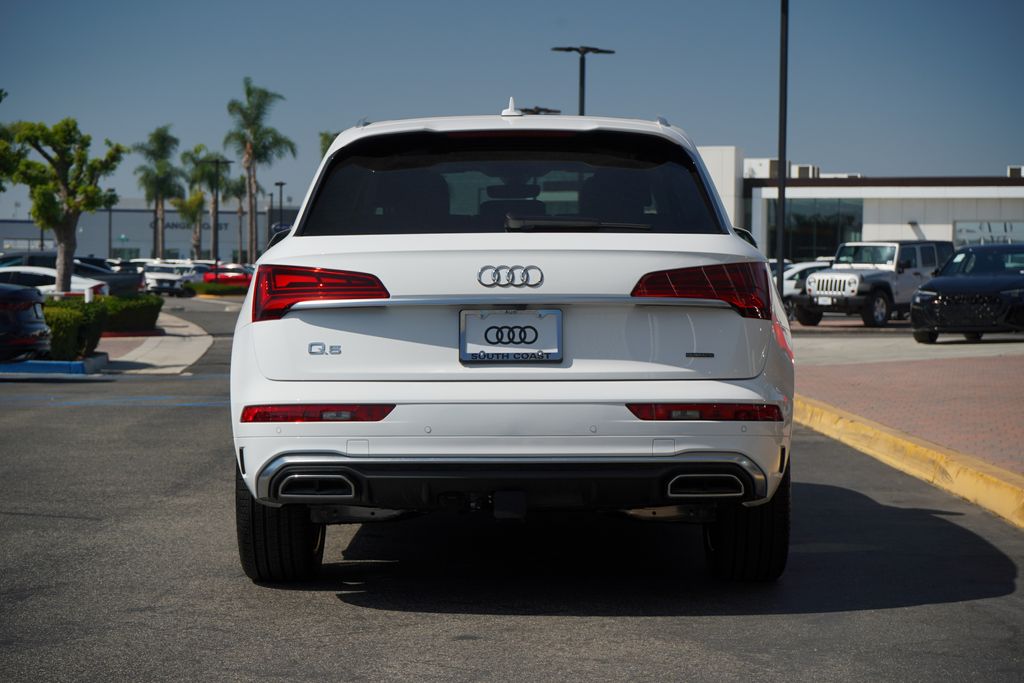 2024 Audi Q5 e  4