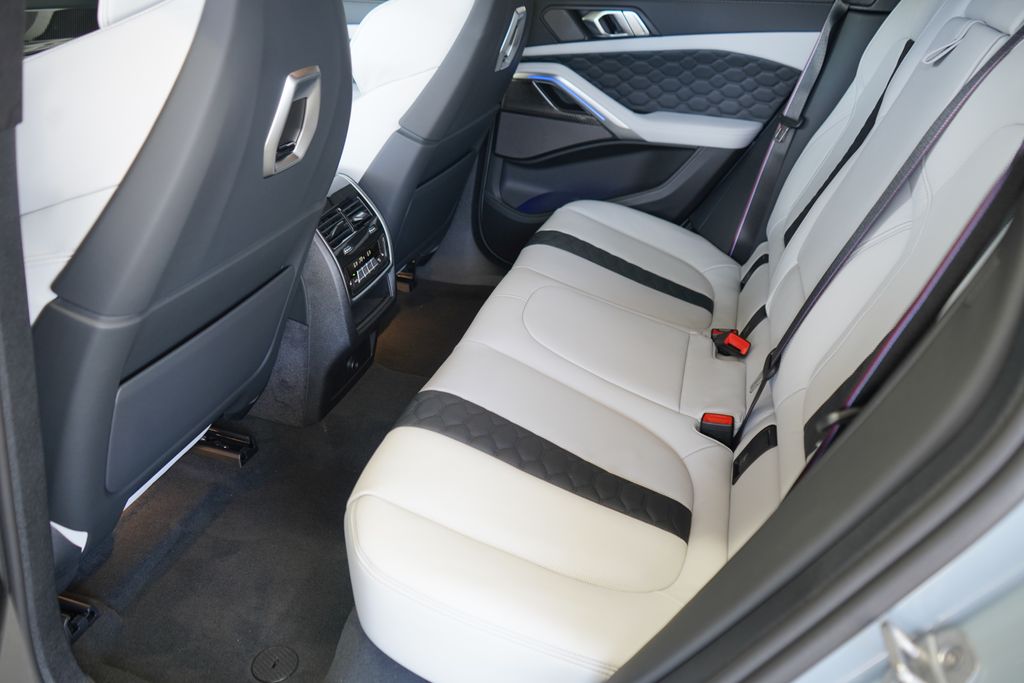 Thumbnail: 2026 BMW X6 - 20