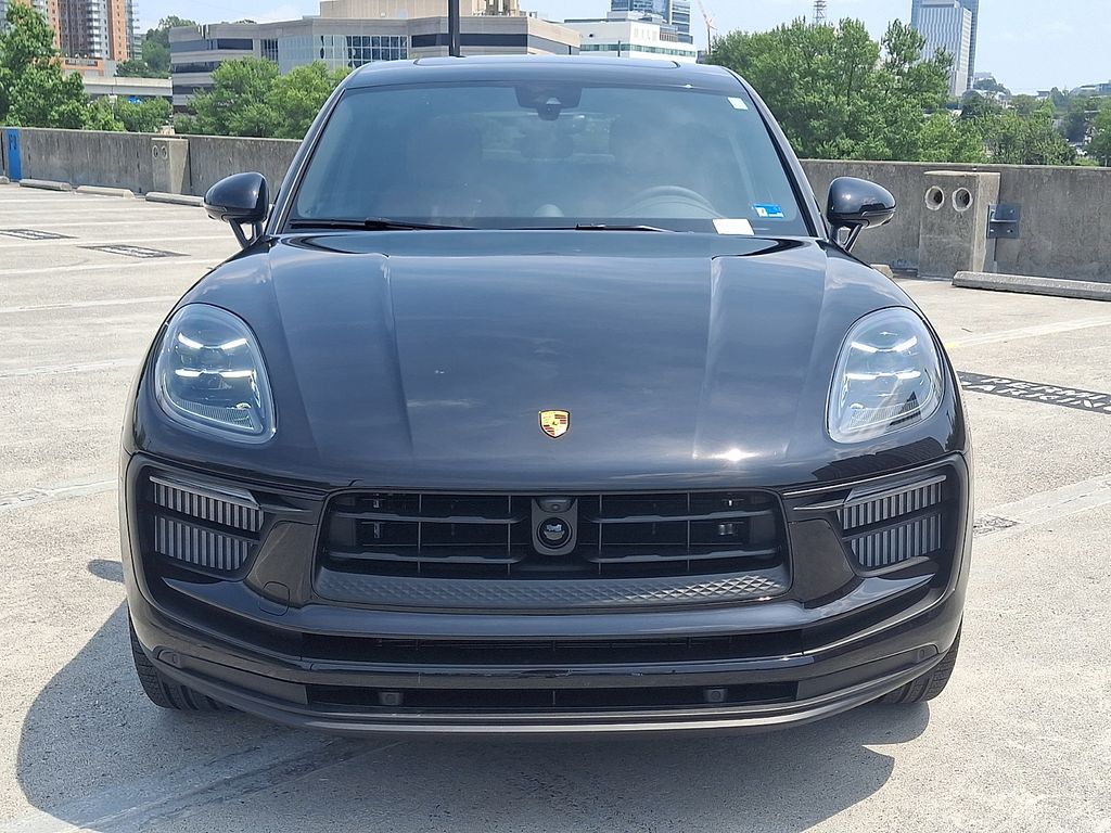 Thumbnail: 2026 Porsche Macan - 6
