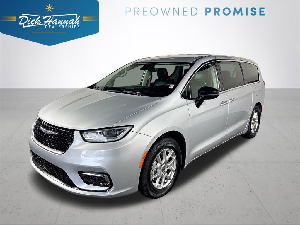 2024 Chrysler Pacifica Touring L