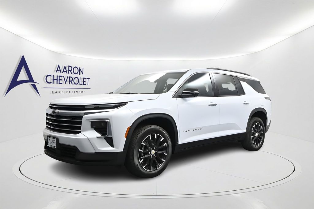 Polar White Tricoat 2026 Chevrolet Traverse SUV / Crossover Front-Wheel Drive 8-Speed Automatic