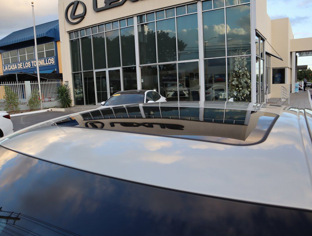 Thumbnail: 2025 Lexus ES - 13