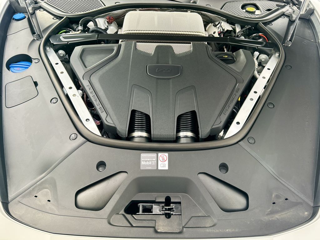 Thumbnail: 2026 Porsche Panamera - 29