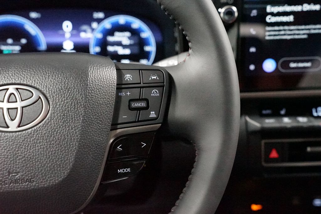 2025 Toyota Camry XSE 13