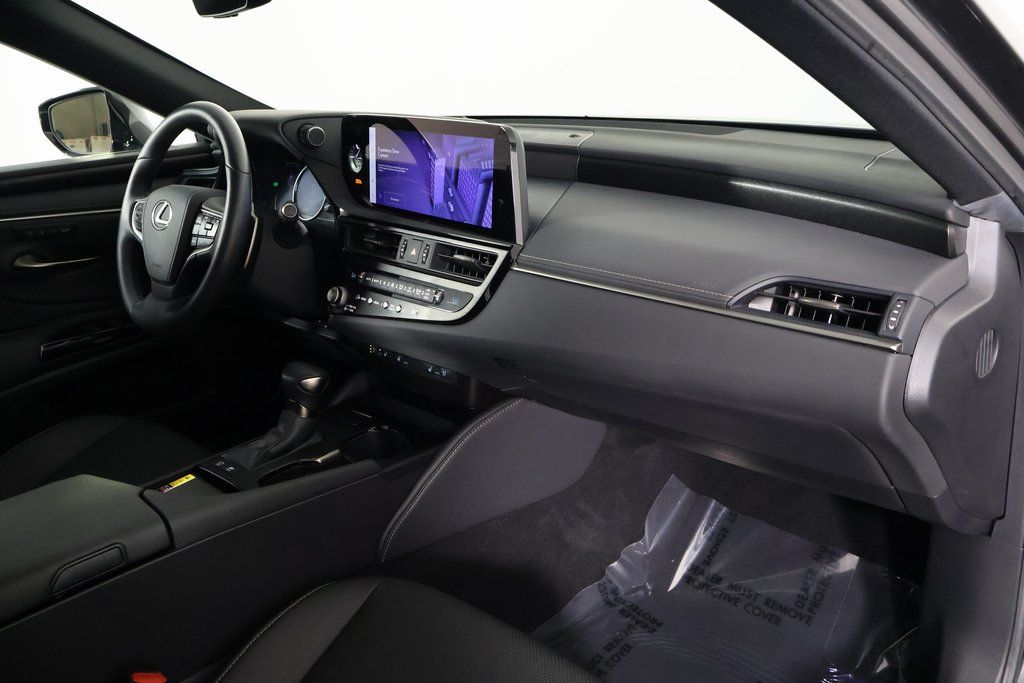 Thumbnail: 2025 Lexus ES - 9