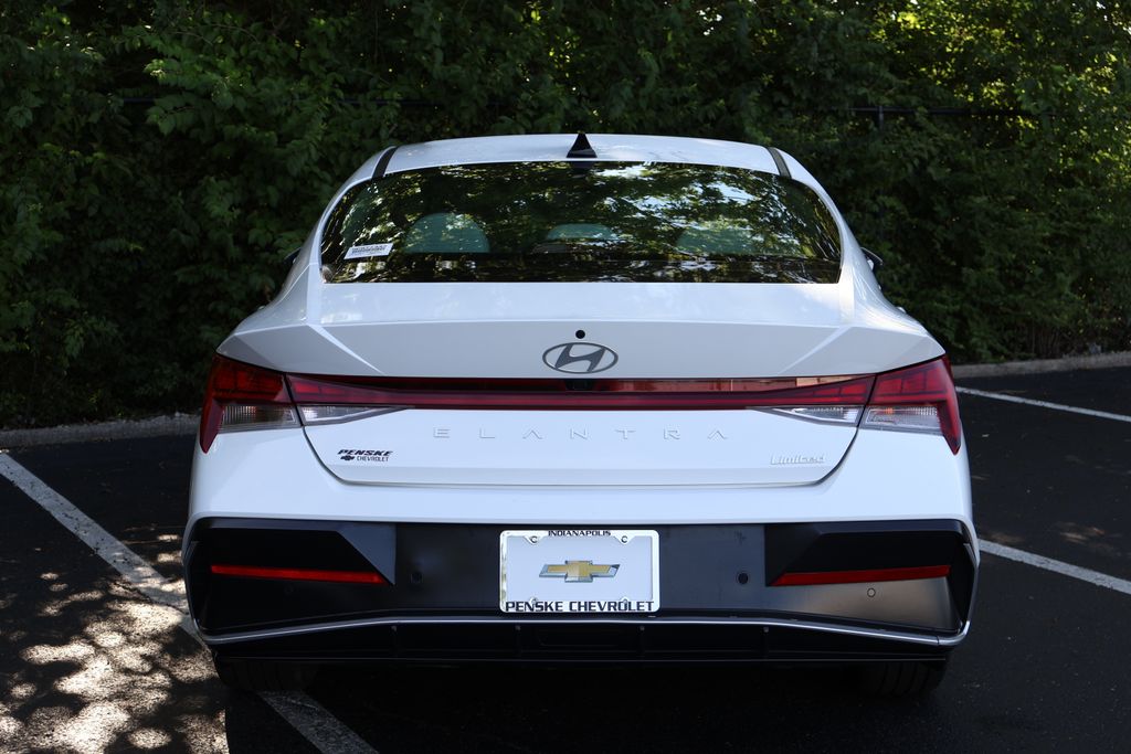Thumbnail: 2024 Hyundai Elantra - 7