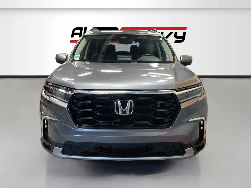 Used 2025 Charcoal Honda Touring image 2